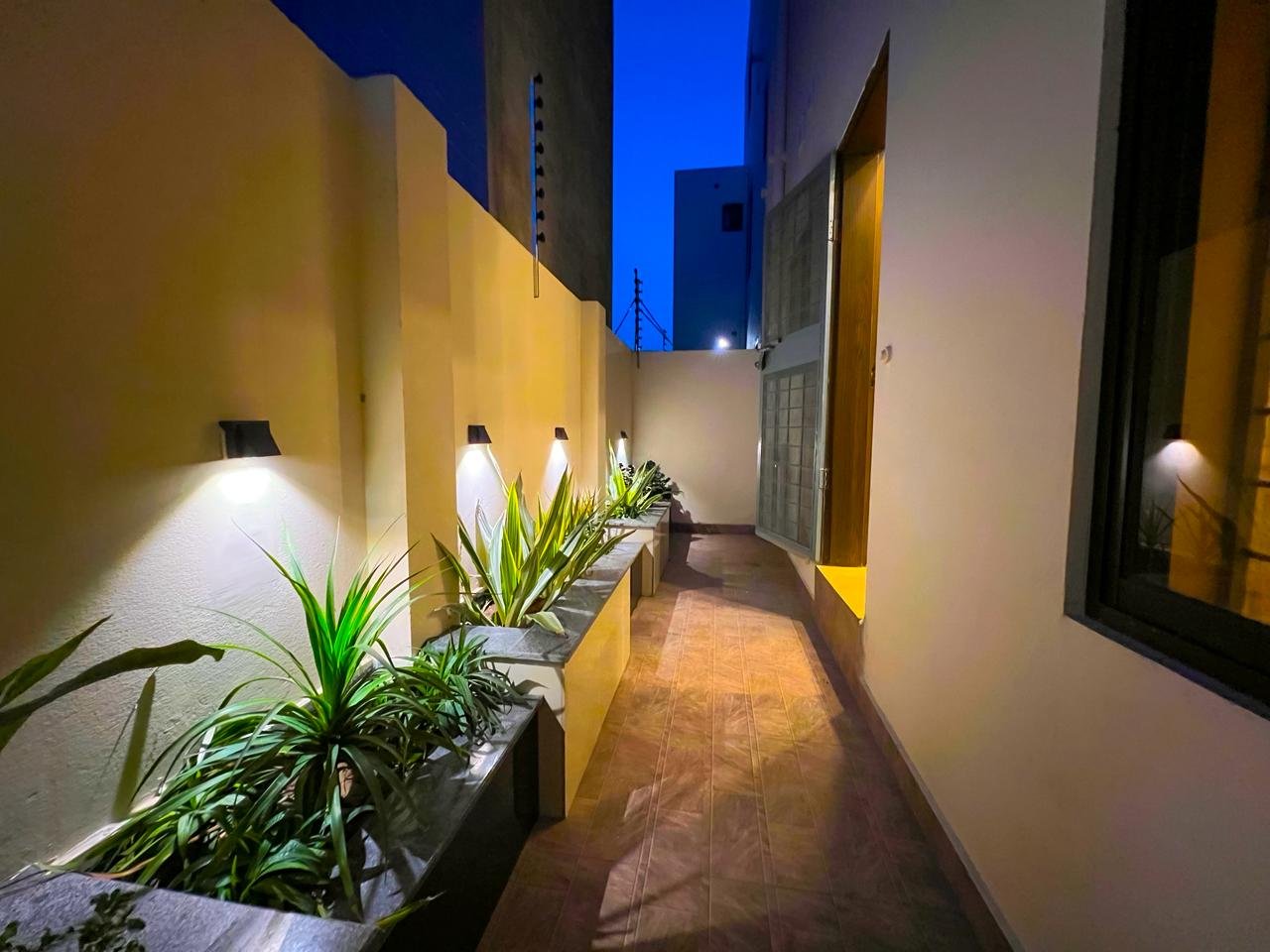 Night side passage