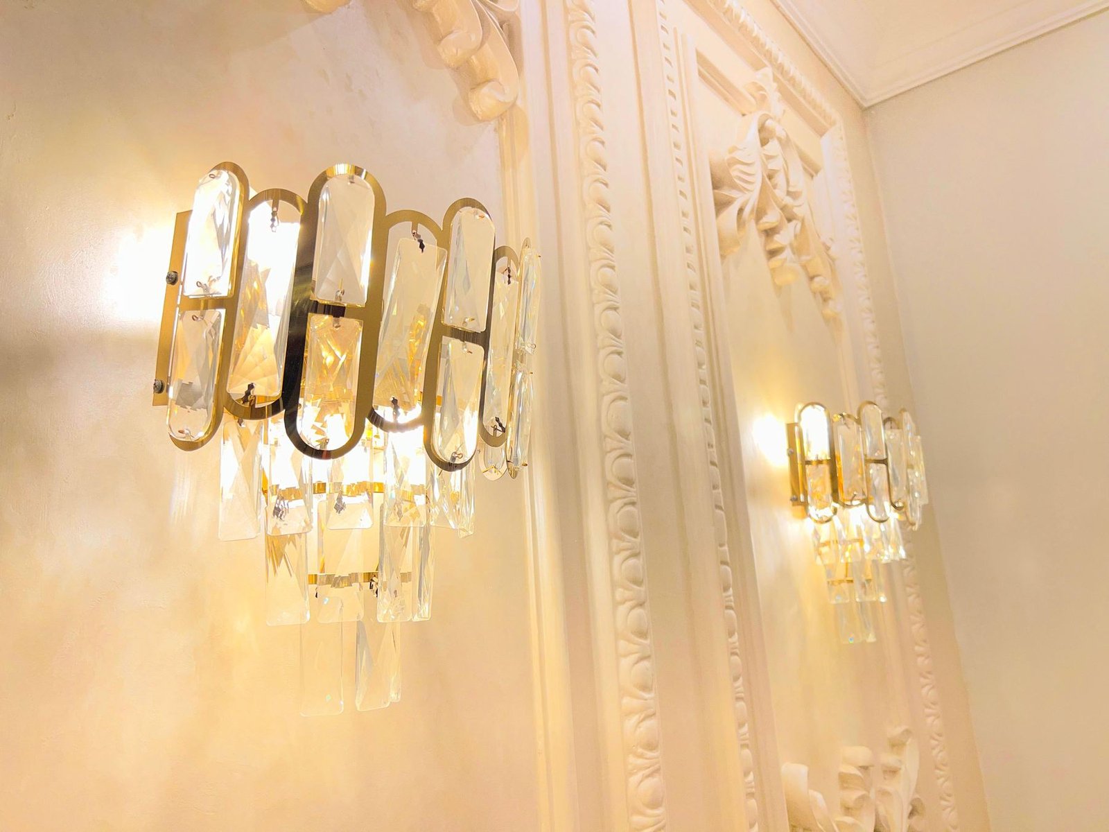 Crystal wall sconces lighting detail